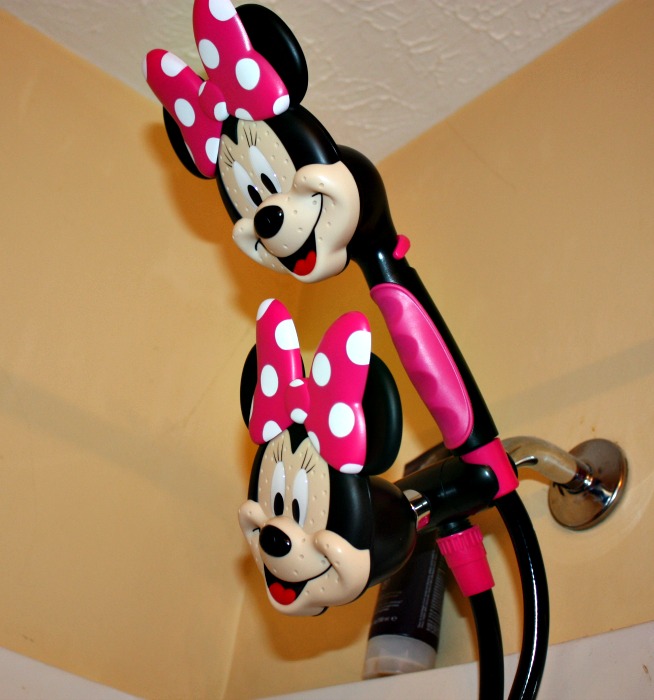 minnie mouse shower head review