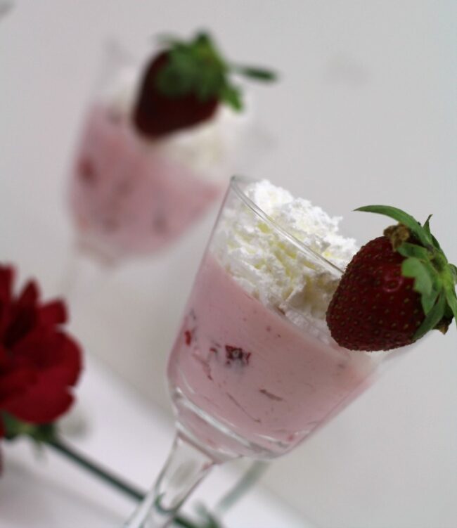 Easy Strawberry Mousse recipe is so easy and so delicious